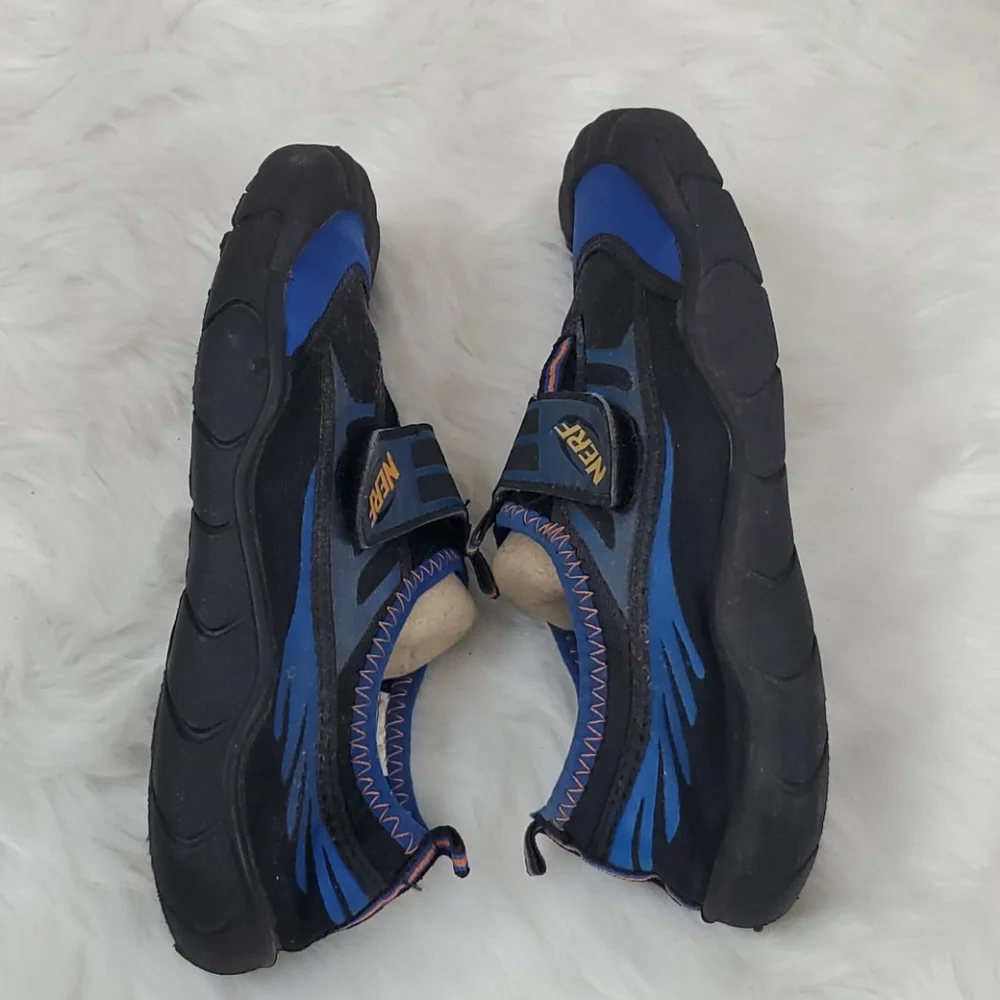 Nerf boys kids beach water shoes size 4/5